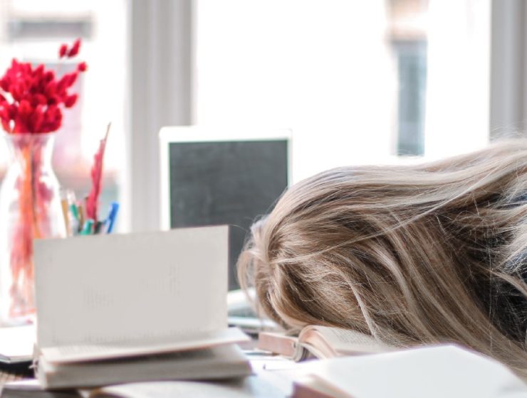 woman-asleep-at-computer