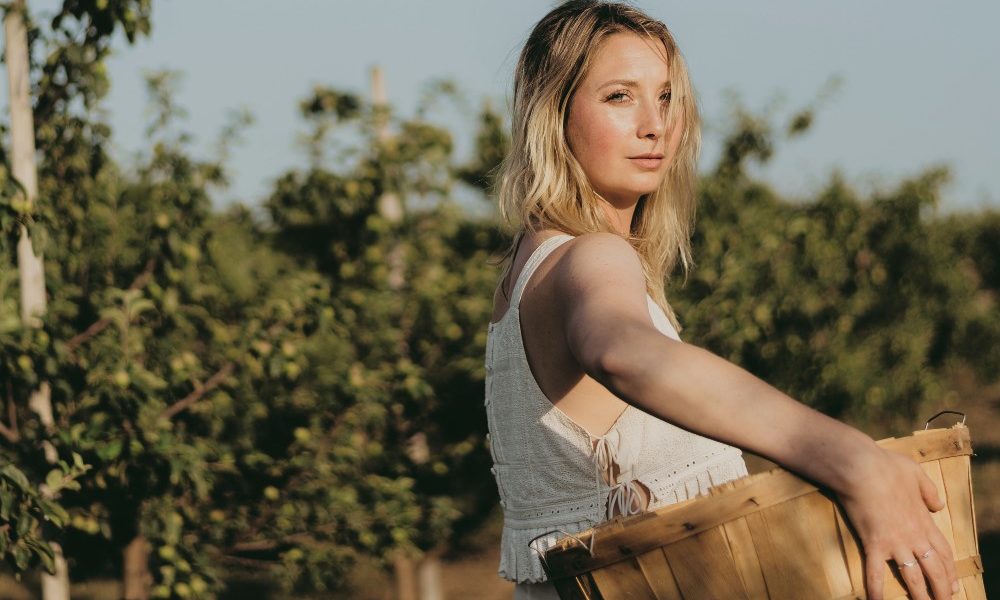 woman-holding-fruit-basket