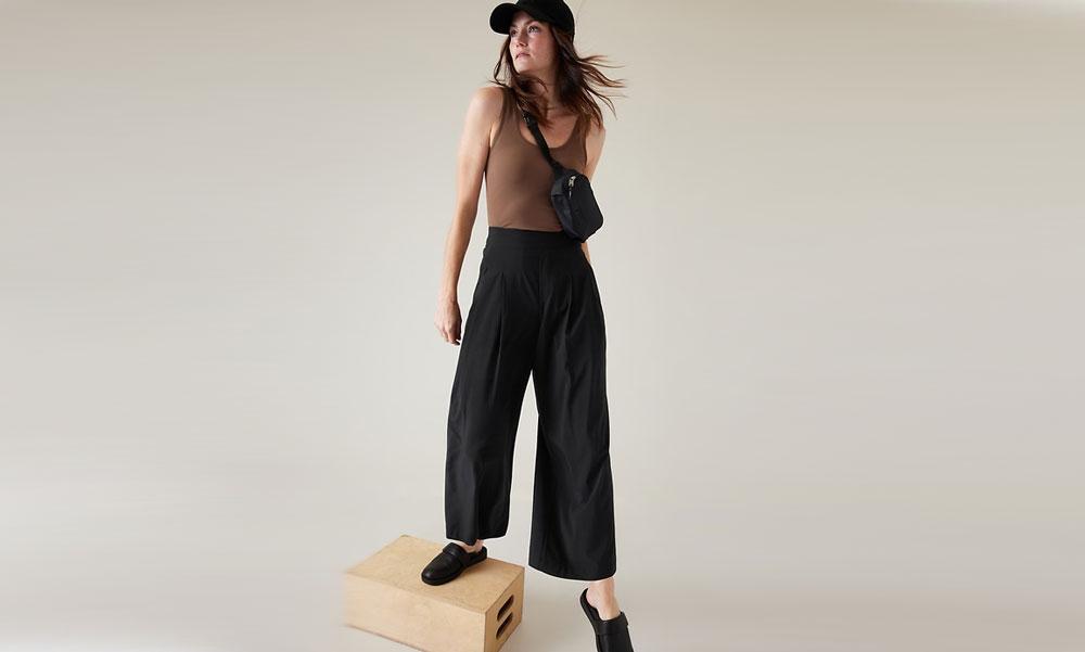 The Cute Elastic Waist Pants You Need To Embrace (And No, They’re Not ...